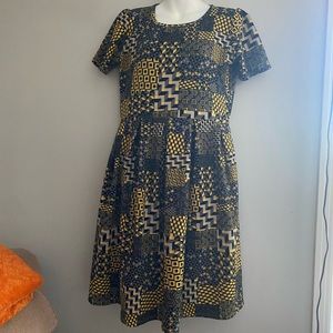 Lularoe geometric pattern dress *Has pockets!*